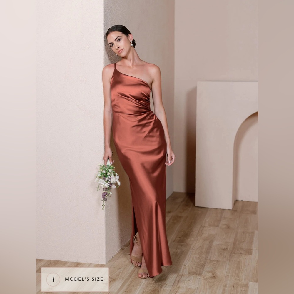 Revelry Jade Satin Dress - Cinnamon Rose